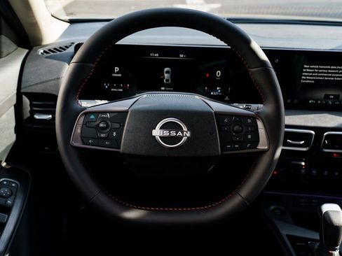 New 2026 Nissan Sentra SR w/ SR Premium Package FWD image 12