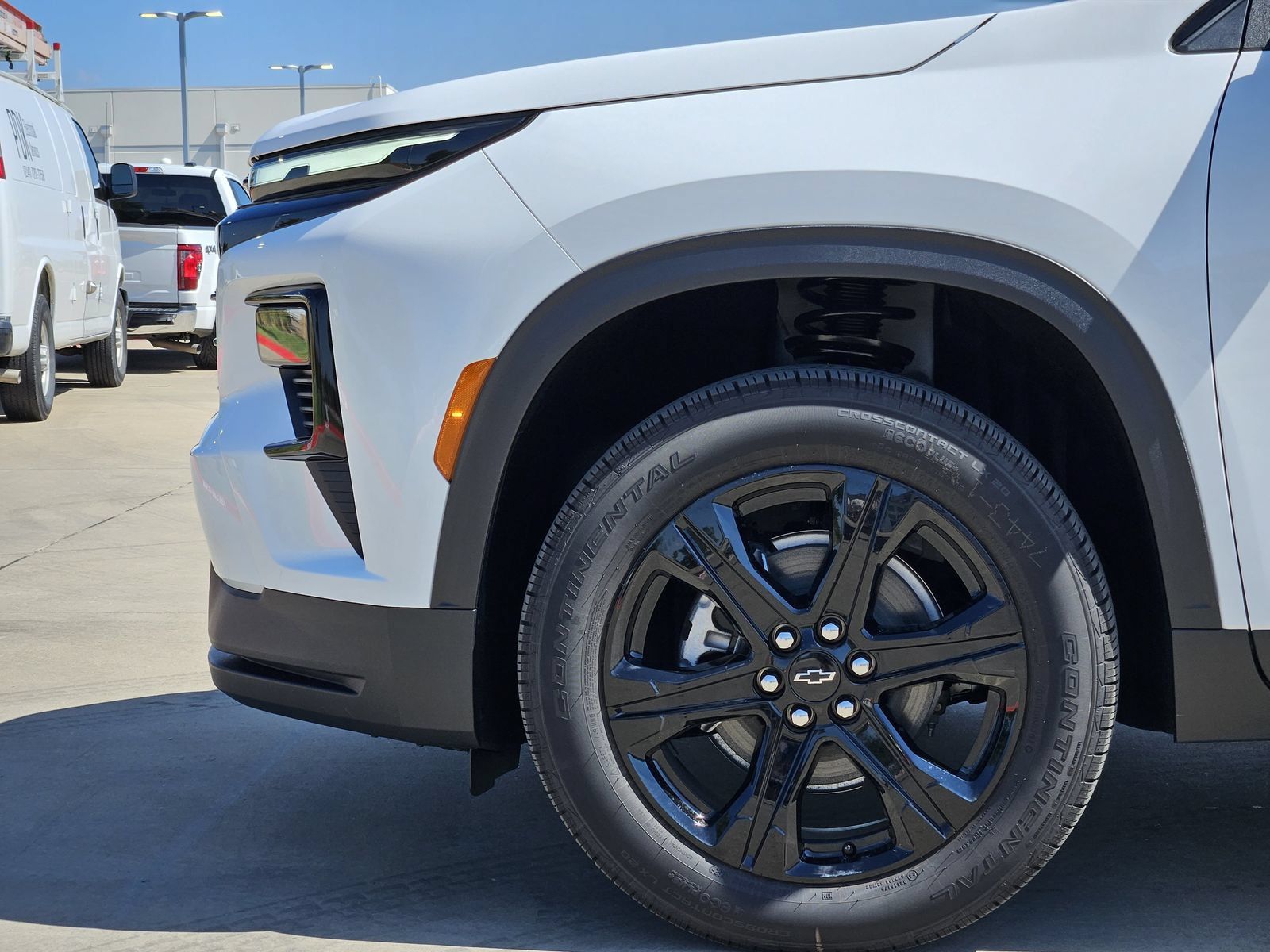 New 2027 Chevrolet Traverse LT w/ Midnight/Sport Edition FWD image 11