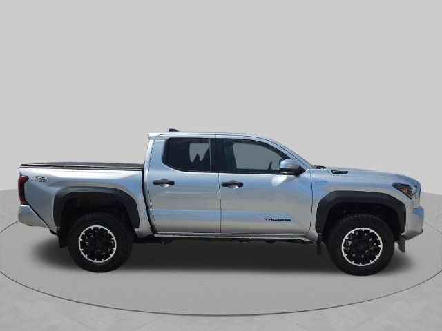 Used 2026 Toyota Tacoma TRD Off-Road AWD/4WD image 6