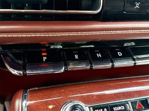 Used 2023 Lincoln Aviator Black Label w/ Jet Package image 18