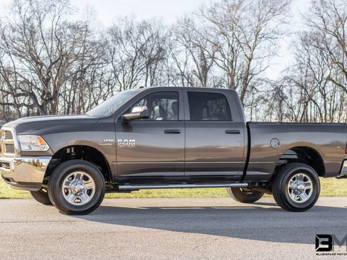 Used 2018 RAM 2500 Tradesman w/ Chrome Appearance Group image 3