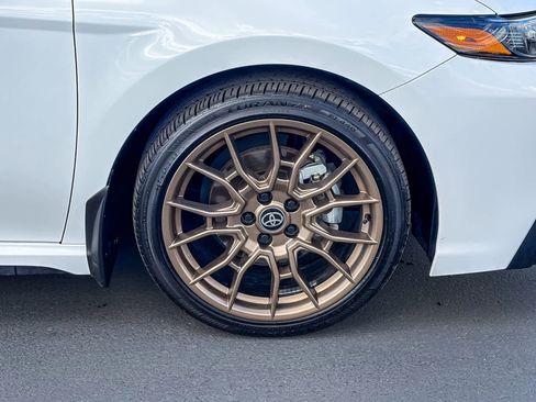 Used 2024 Toyota Camry SE w/ Convenience Package image 9