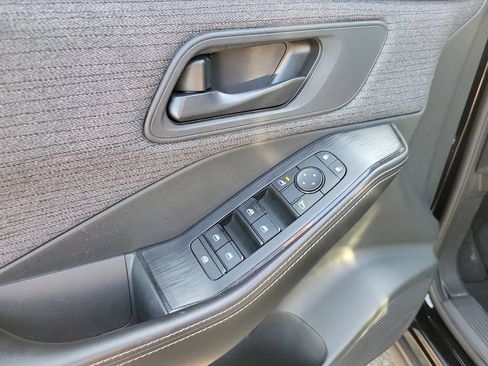 Used 2021 Nissan Rogue S FWD image 23