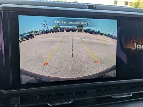 Used 2025 Jeep Wrangler Unlimited Sahara w/ Safety Group AWD/4WD image 23
