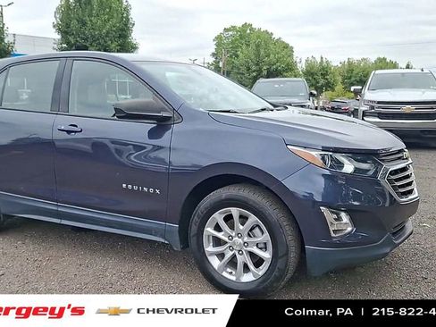 Certified 2019 Chevrolet Equinox LS image 2