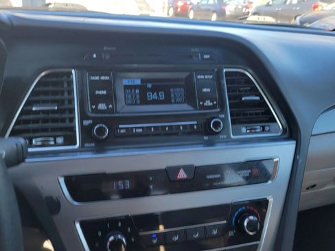 Used 2015 Hyundai Sonata SE w/ Cargo Package image 17