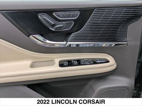Used 2022 Lincoln Corsair Standard image 10