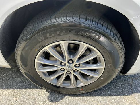 Used 2024 Buick Enclave Premium FWD image 10