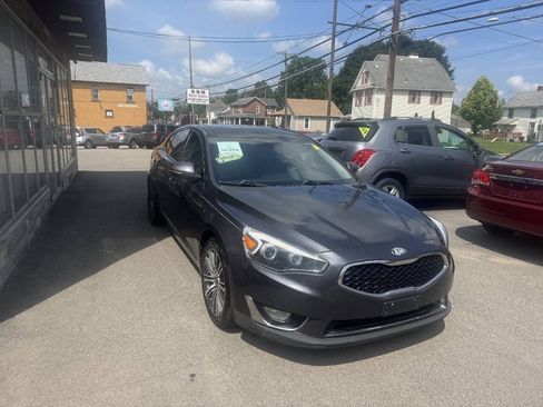 Used 2014 Kia Cadenza Premium w/ Luxury Package FWD image 6