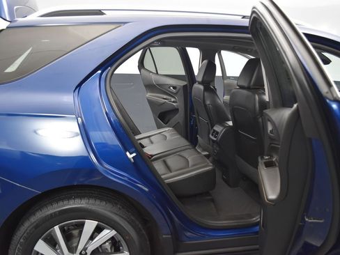 Used 2023 Chevrolet Equinox Premier AWD/4WD image 31
