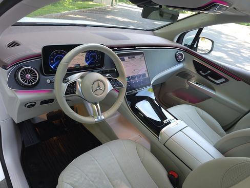 Used 2023 Mercedes-Benz EQE 350+ 4MATIC SUV image 2