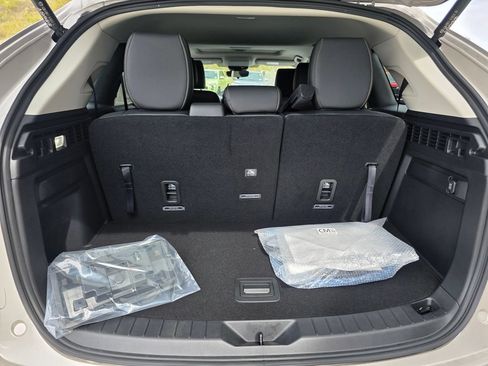 Used 2025 MAZDA CX-90 Plug-In Hybrid w/ Preferred AWD/4WD image 7