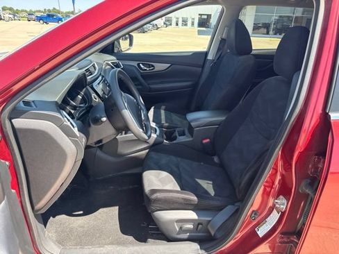 Used 2015 Nissan Rogue SV w/ SV Moonroof Package AWD/4WD image 21