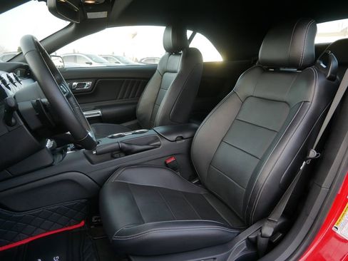 Used 2015 Ford Mustang Premium image 8