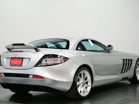 Used 2006 Mercedes-Benz SLR image 9