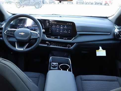 New 2026 Chevrolet Equinox LT image 14