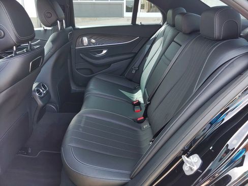 Used 2018 Mercedes-Benz E 300 image 6