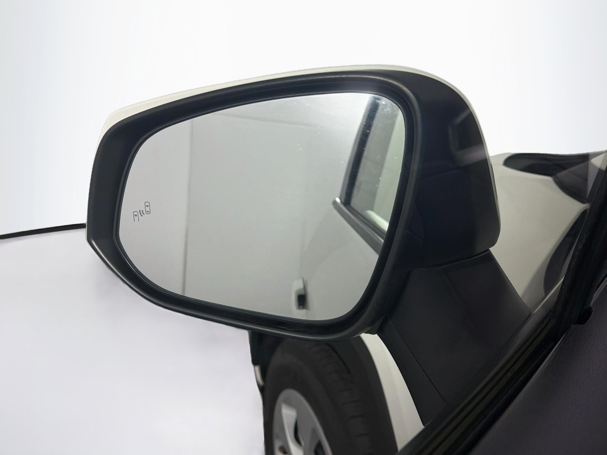 Used 2020 Toyota RAV4 LE w/ Carpet Mat Package FWD image 16