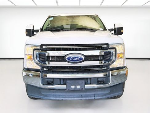 Used 2022 Ford F250 XLT AWD/4WD image 2