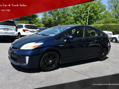 Used 2012 Toyota Prius Four w/ Deluxe Solar Roof Pkg image 1