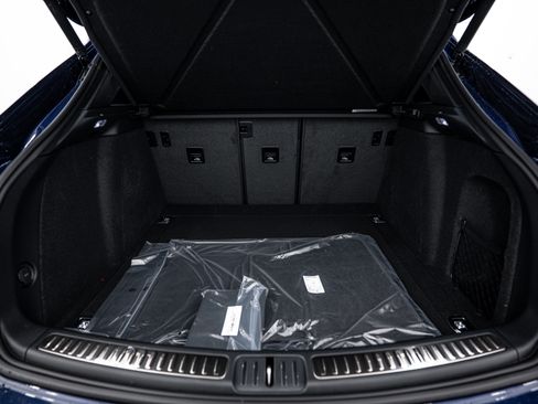 New 2026 Porsche Macan AWD/4WD image 27