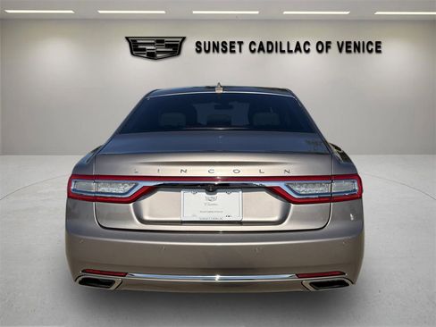 Used 2020 Lincoln Continental w/ Premium Package image 4