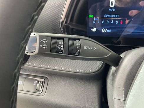 New 2026 Chevrolet Equinox LT image 12