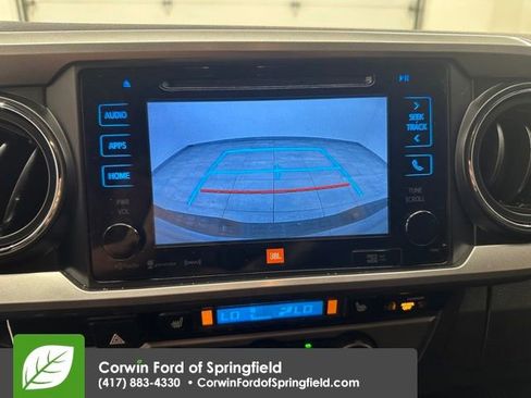Used 2016 Toyota Tacoma Limited image 23
