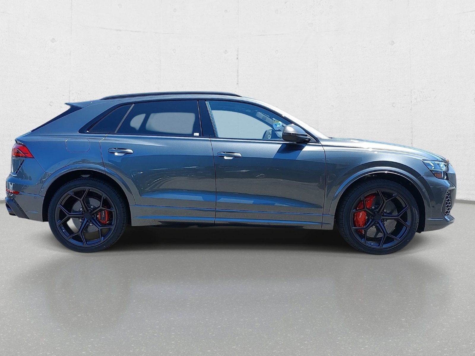 New 2027 Audi RS Q8 performance AWD/4WD image 4