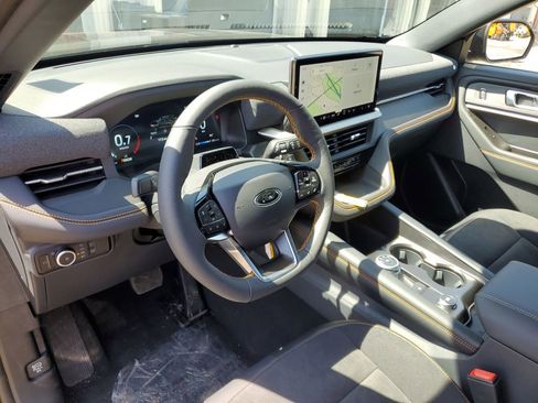 New 2026 Ford Explorer Tremor w/ Tremor Convenience Package image 18