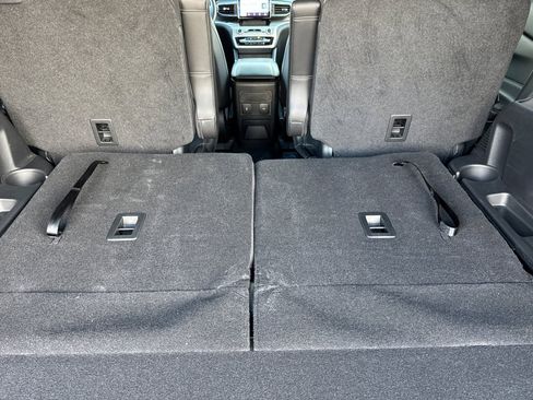 Used 2023 Ford Explorer XLT w/ Equipment Group 202A image 16