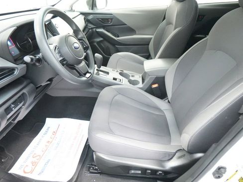 Used 2025 Subaru Crosstrek 2.0i Premium image 16
