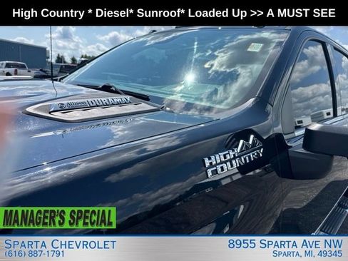 Used 2024 Chevrolet Silverado 2500 High Country AWD/4WD image 9