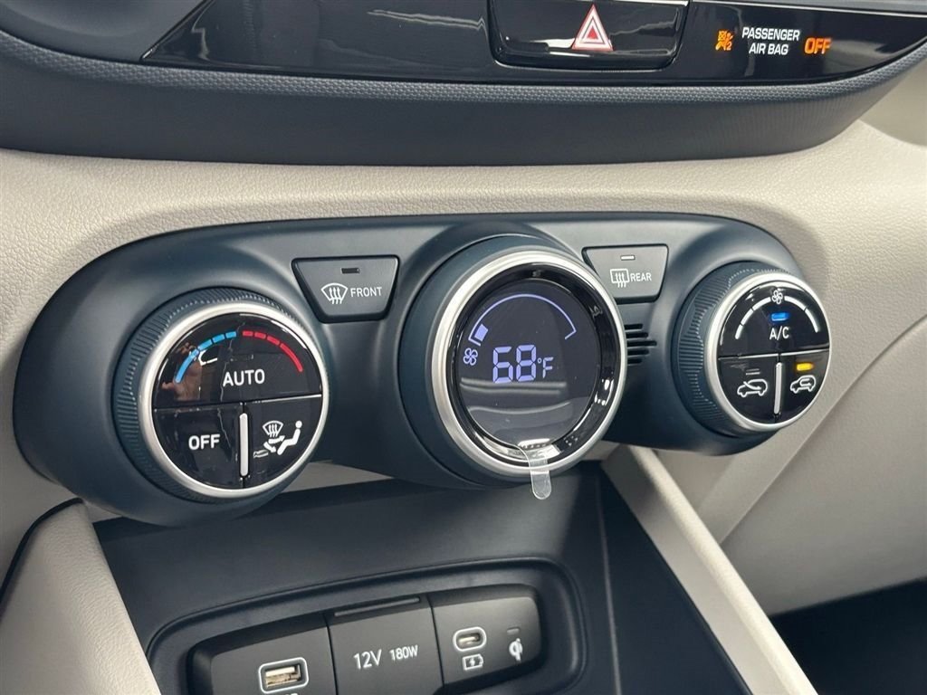 New 2026 Hyundai Venue SEL FWD image 17