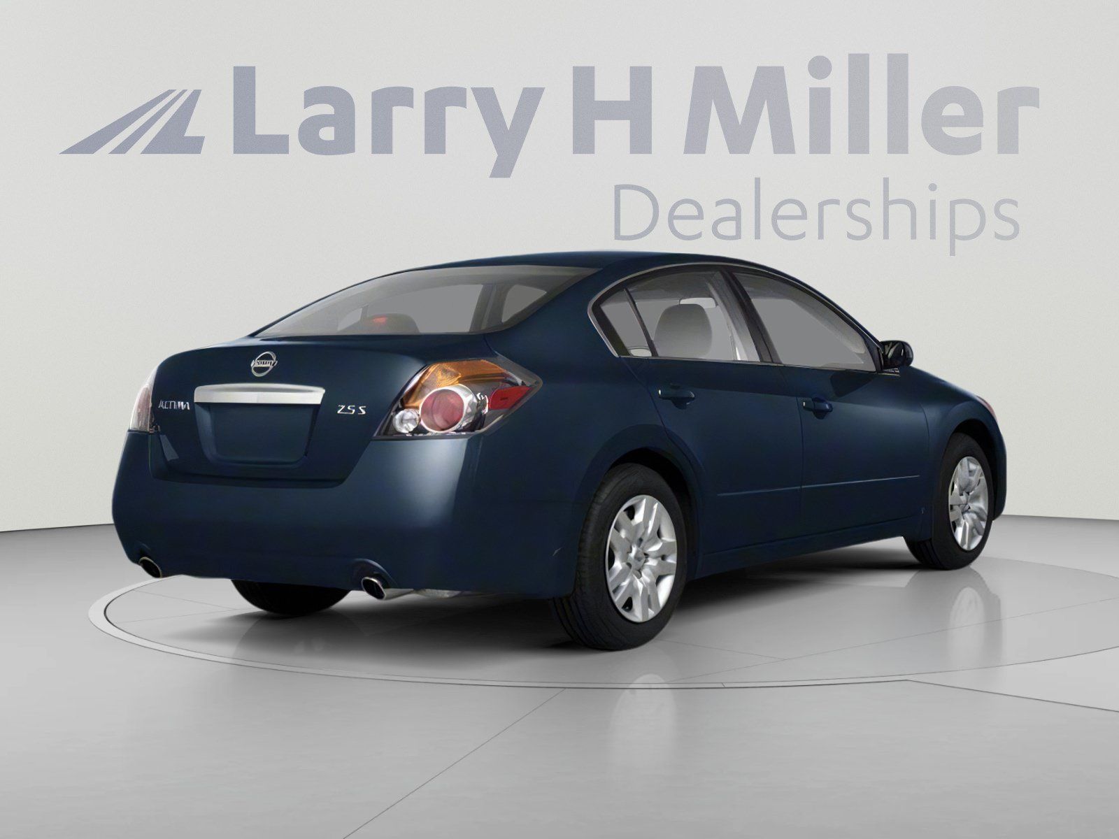 Used 2010 Nissan Altima 2.5 S w/ Premium Audio Pkg FWD image 2