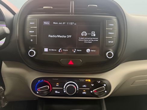 Used 2024 Kia Soul LX FWD image 25