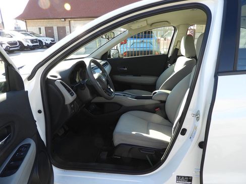 Used 2020 Honda HR-V LX image 15