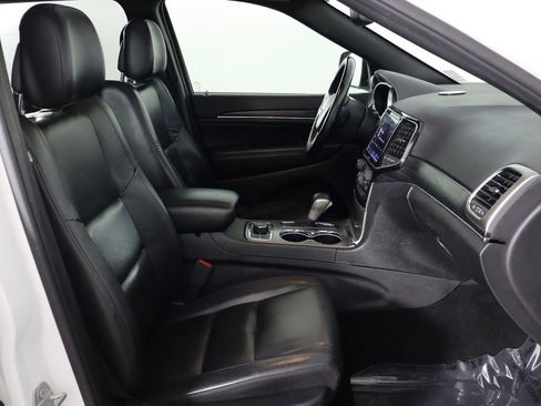 Used 2020 Jeep Grand Cherokee Limited AWD/4WD image 18