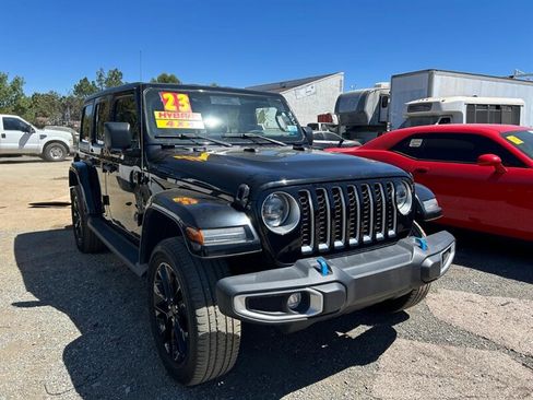Used 2023 Jeep Wrangler Unlimited Sahara AWD/4WD image 2