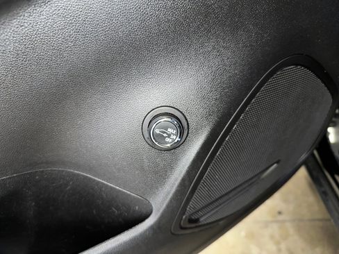 Used 2023 Buick Envision Essence w/ Sport Touring Package FWD image 11