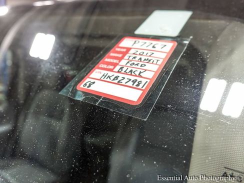 Used 2017 Ford Transit 150 XL image 28