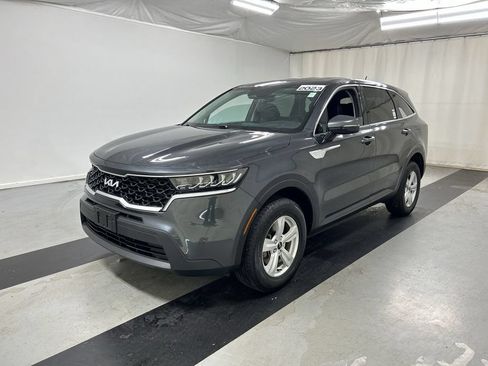 Certified 2023 Kia Sorento LX AWD/4WD image 5