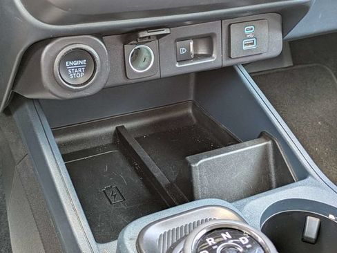 Used 2024 Ford Maverick Lariat w/ Black Appearance Package FWD image 21
