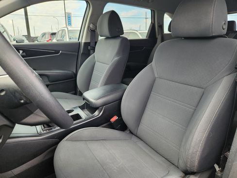 Used 2019 Kia Sorento FWD V6 image 7