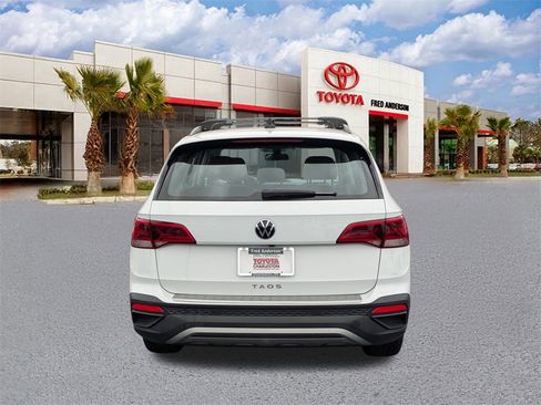 Used 2022 Volkswagen Taos S w/ IQ Drive S Package image 5