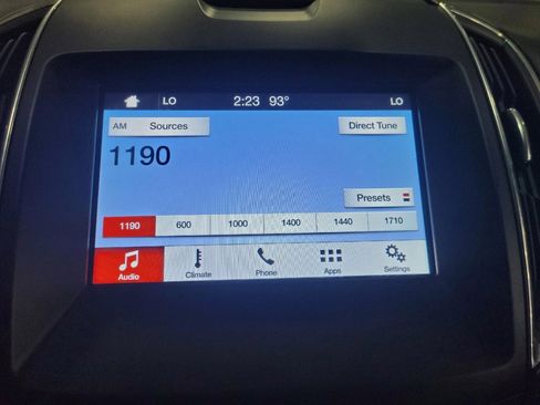 Used 2019 Ford Edge Titanium w/ Cold Weather Package AWD/4WD image 25