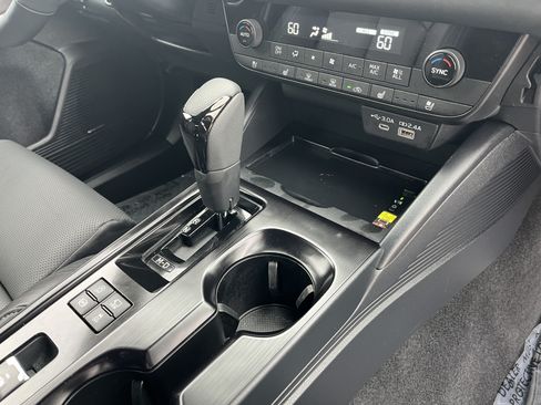 Certified 2026 Subaru Outback Touring XT AWD/4WD image 16