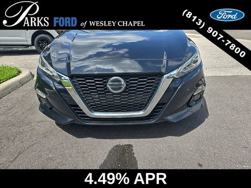 Used 2021 Nissan Altima 2.5 Platinum AWD/4WD image 1