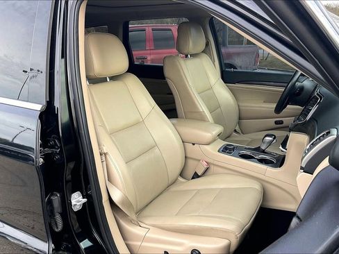 Used 2019 Jeep Grand Cherokee Limited w/ Luxury Group II image 7