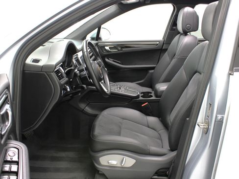 Used 2017 Porsche Macan S image 33